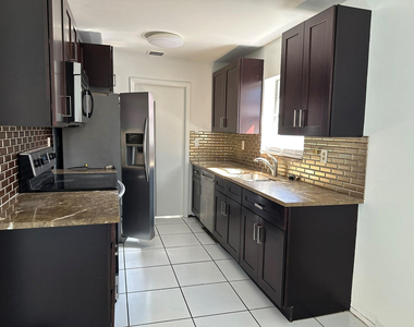 1705 Adams Street - Photo Thumbnail 1