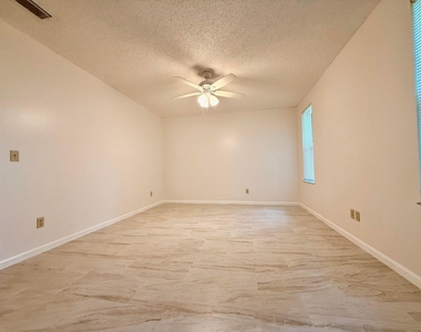 6531 Se Federal Hwy - Photo Thumbnail 16