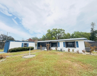 4221 Rose Lane Ne - Photo Thumbnail 1