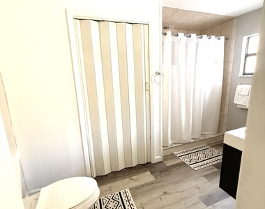 4221 Rose Lane Ne - Photo Thumbnail 26