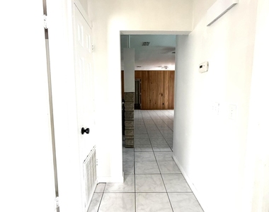 4221 Rose Lane Ne - Photo Thumbnail 19