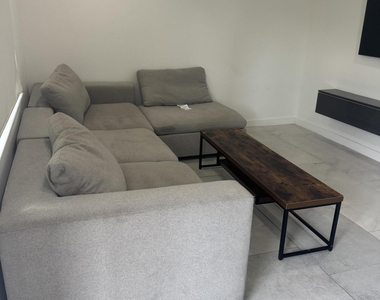 2201 Greene Street - Photo Thumbnail 3