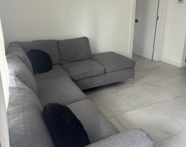 2201 Greene Street - Photo Thumbnail 2