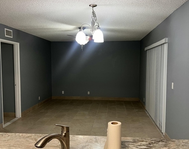 1661 E Balfour Point Drive - Photo Thumbnail 2