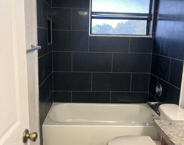1661 E Balfour Point Drive - Photo Thumbnail 11