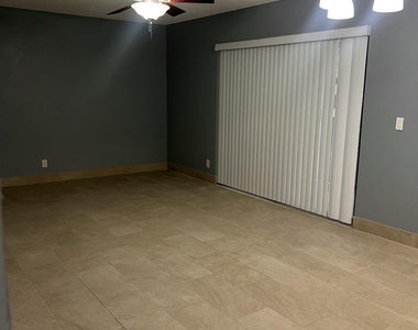 1661 E Balfour Point Drive - Photo Thumbnail 3