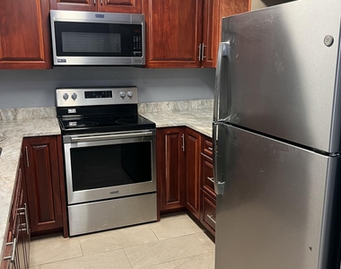 1661 E Balfour Point Drive - Photo Thumbnail 1