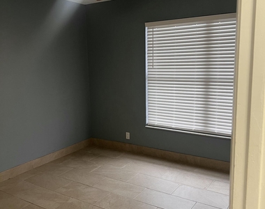 1661 E Balfour Point Drive - Photo Thumbnail 13