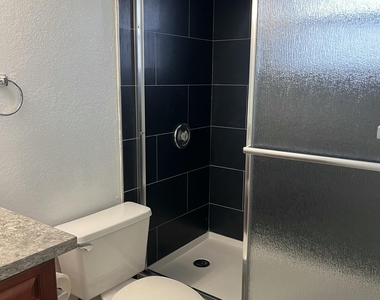 1661 E Balfour Point Drive - Photo Thumbnail 5
