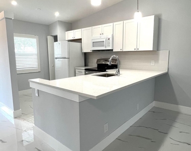 8743 Rheims Road - Photo Thumbnail 3