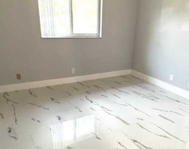 8743 Rheims Road - Photo Thumbnail 21