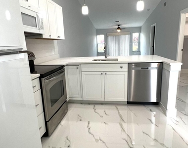 8743 Rheims Road - Photo Thumbnail 6