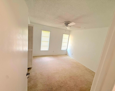 2466 44th Avenue - Photo Thumbnail 12