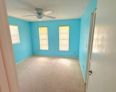 2466 44th Avenue - Photo Thumbnail 13