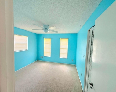 2466 44th Avenue - Photo Thumbnail 11