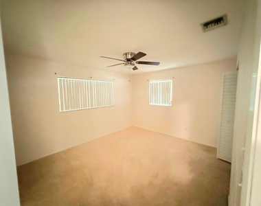 2466 44th Avenue - Photo Thumbnail 8