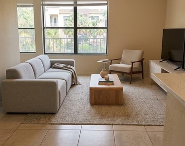 2900 S University Drive - Photo Thumbnail 20