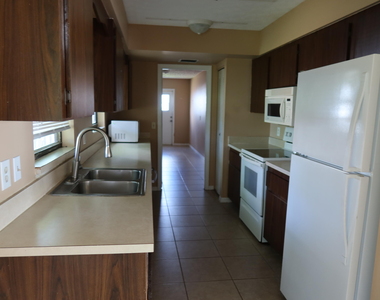 601 Se Polynesian Avenue - Photo Thumbnail 6