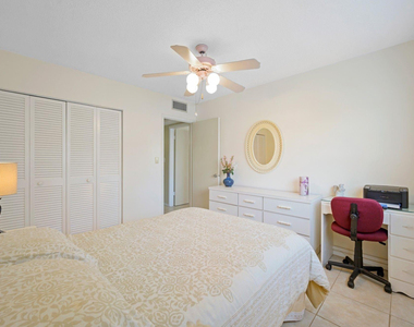5300 Washington Street - Photo Thumbnail 15