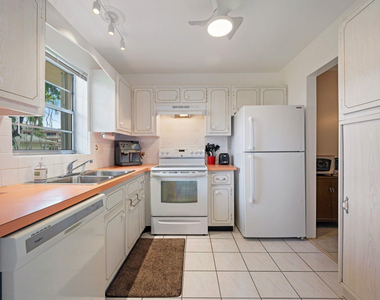5300 Washington Street - Photo Thumbnail 2