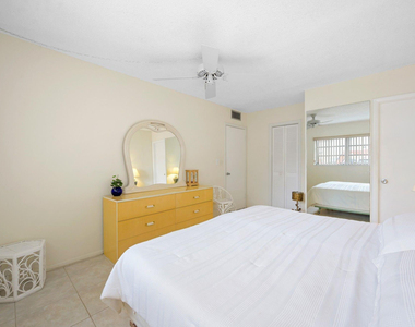 5300 Washington Street - Photo Thumbnail 12