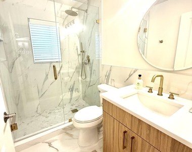 1770 Nw 22nd Avenue - Photo Thumbnail 21