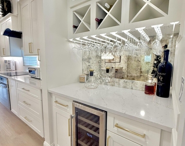 1770 Nw 22nd Avenue - Photo Thumbnail 5