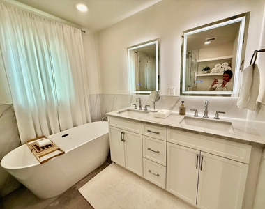 1770 Nw 22nd Avenue - Photo Thumbnail 17