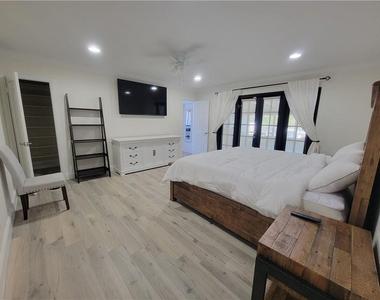 11757 Sw 57th Street - Photo Thumbnail 9
