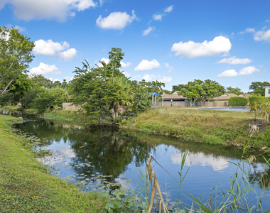 2736 S University Drive - Photo Thumbnail 2