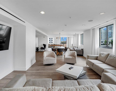 110 N Federal Highway - Photo Thumbnail 45