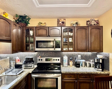 1800 Sw 81st Avenue - Photo Thumbnail 12