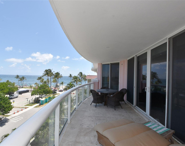 2051 Se 3rd Street - Photo Thumbnail 6
