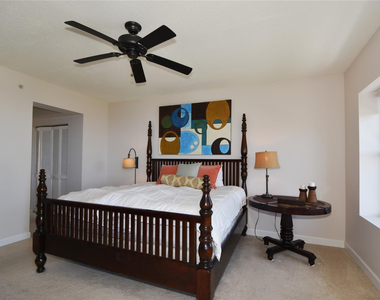 2051 Se 3rd Street - Photo Thumbnail 40