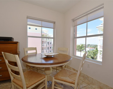 2051 Se 3rd Street - Photo Thumbnail 19