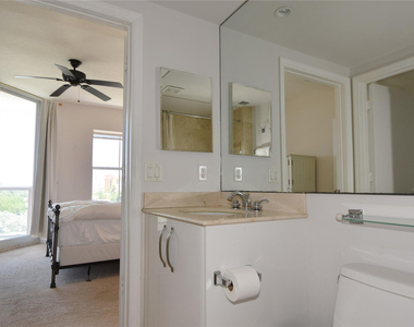 2051 Se 3rd Street - Photo Thumbnail 16