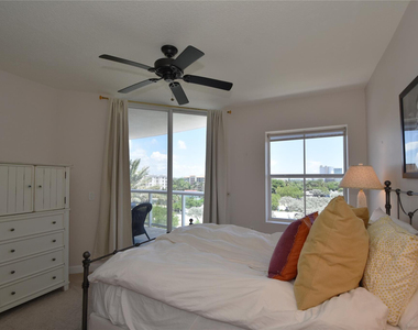 2051 Se 3rd Street - Photo Thumbnail 4