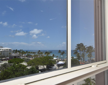2051 Se 3rd Street - Photo Thumbnail 2