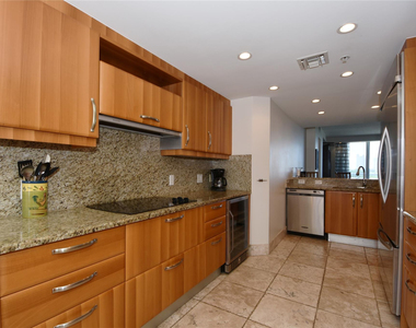 2051 Se 3rd Street - Photo Thumbnail 26