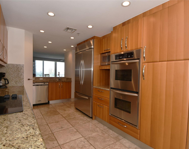 2051 Se 3rd Street - Photo Thumbnail 27