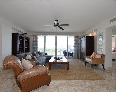 2051 Se 3rd Street - Photo Thumbnail 31