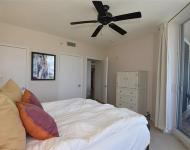 2051 Se 3rd Street - Photo Thumbnail 14