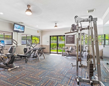 711 Forest Club Drive - Photo Thumbnail 22