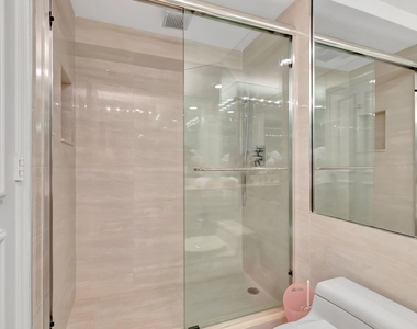 300 Se 5th Avenue - Photo Thumbnail 3