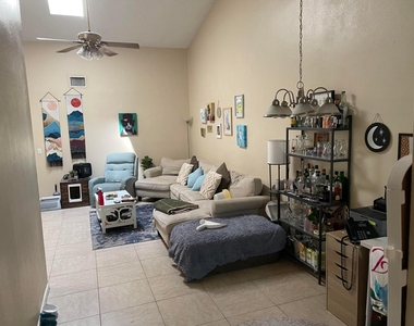 7607 Se Hobe Terrace - Photo Thumbnail 5