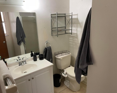 7607 Se Hobe Terrace - Photo Thumbnail 9