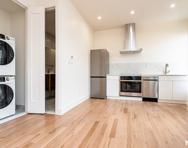 394 Broadway - Photo Thumbnail 11
