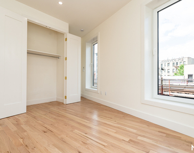 394 Broadway - Photo Thumbnail 13