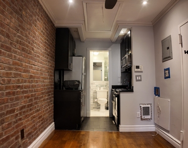 West 53rd Street - Photo Thumbnail 2