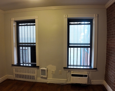 West 53rd Street - Photo Thumbnail 6